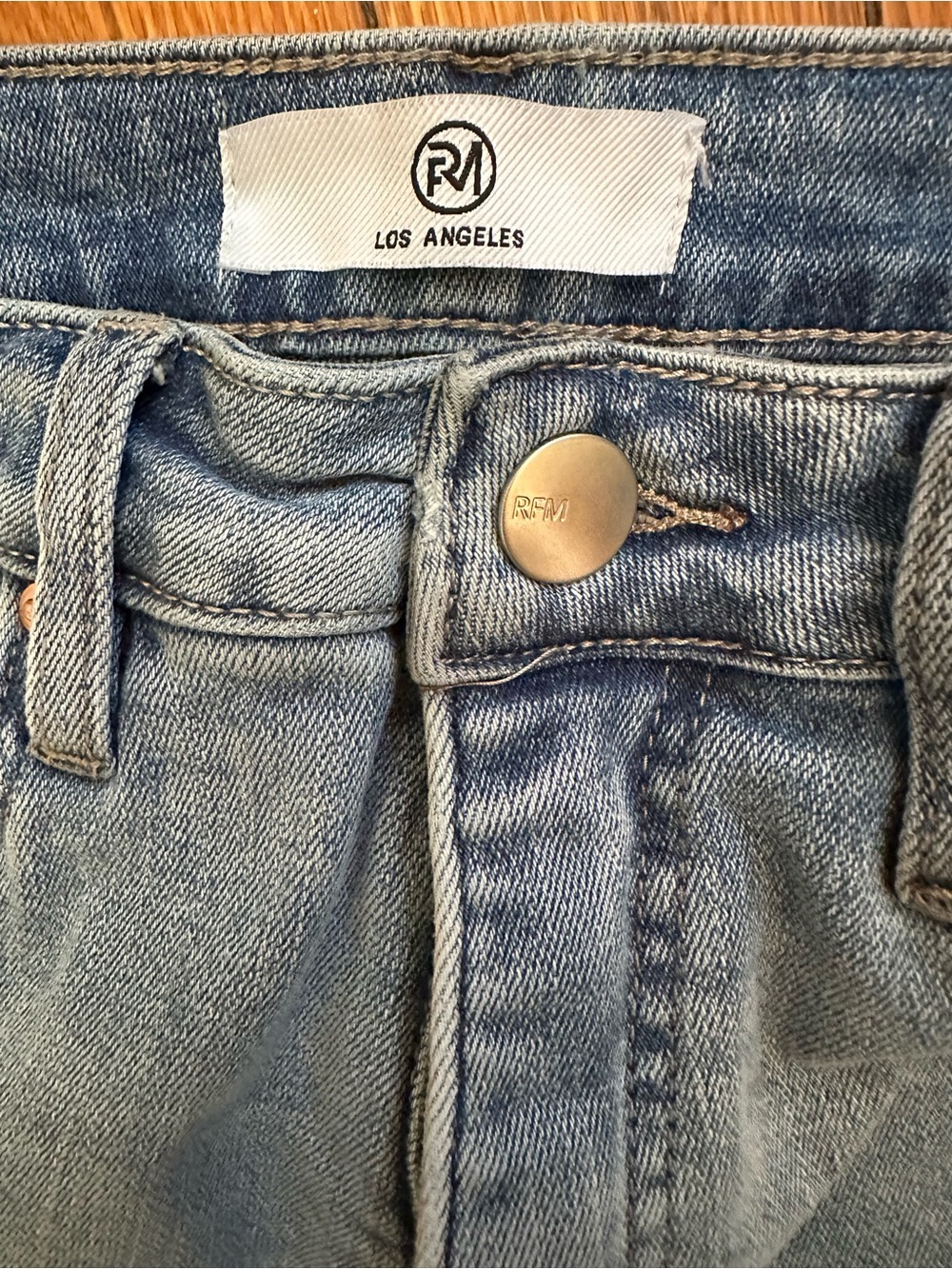 RFM Jeans Women's Crop Frayed Hem Distressed Stretch Size 7/28  1025 - Picture 7 of 8